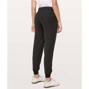Lululemon On The Fly Jogger Pants Black Size 2 | Lightweight Travel Athleisure